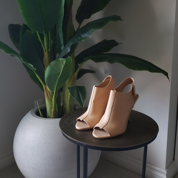 Leather Peep toe sling back booties